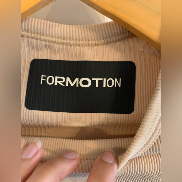 Adidas formation long sleeve cropped training top - Picture 5 of 5